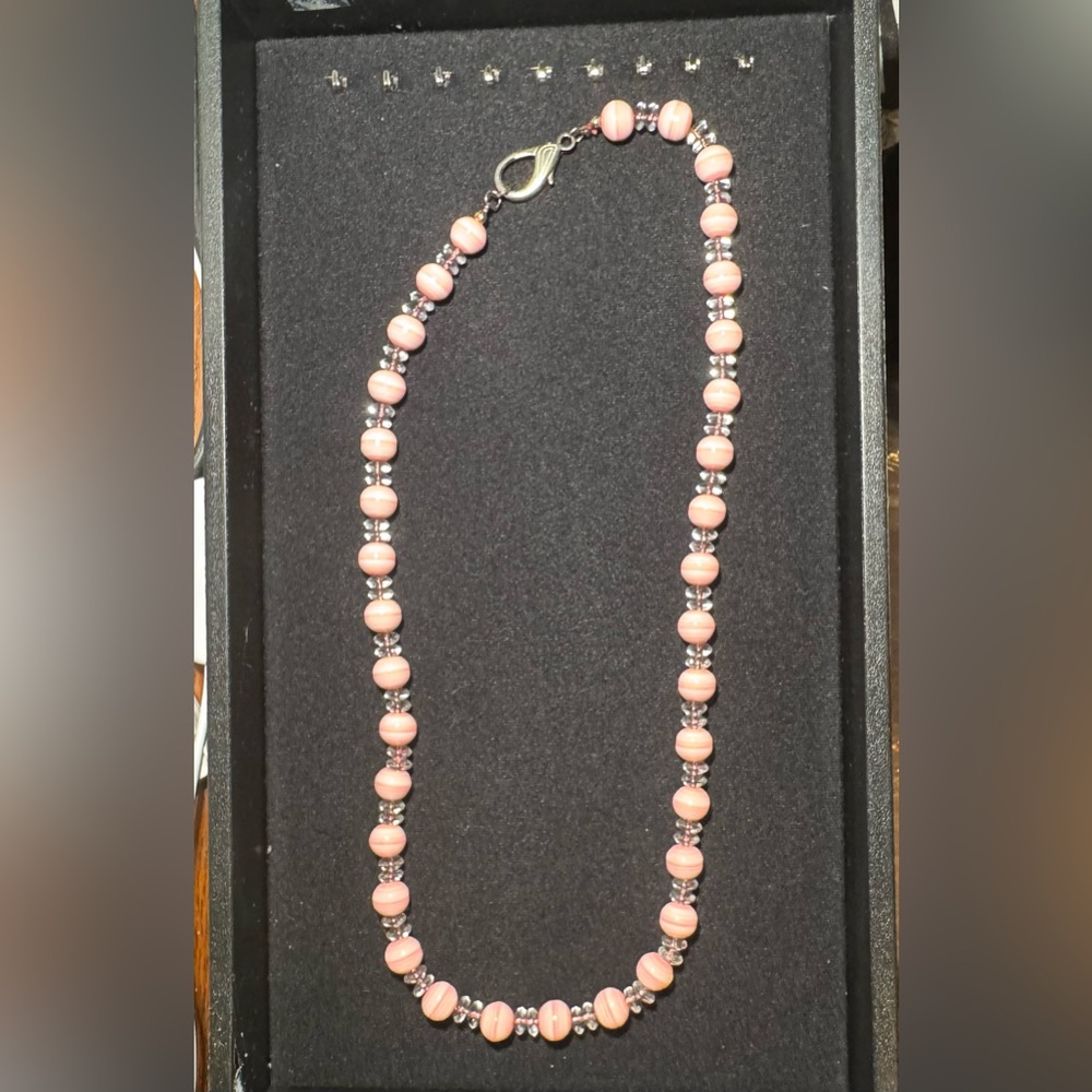 Set Pink Beaded Necklace and bracelet